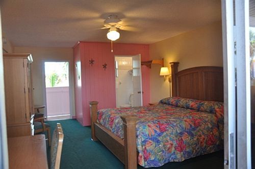 By The Beach Motel - Cocoa Beach Exterior photo