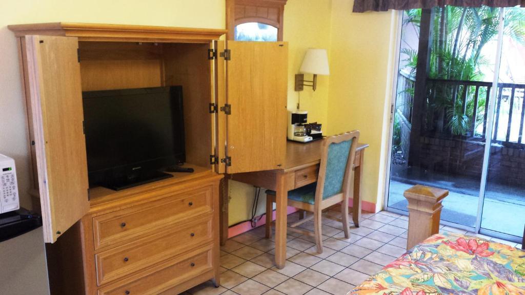 By The Beach Motel - Cocoa Beach Room photo